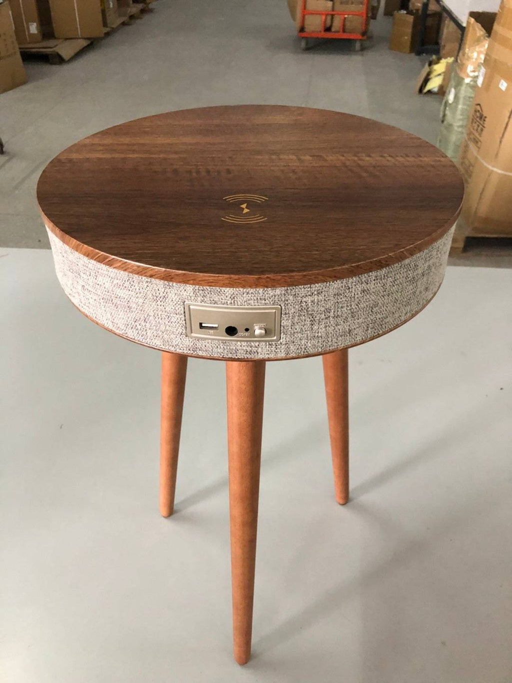 Round Speaker Table Charger StepUp